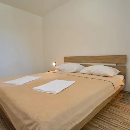 Stueckler.3 * Vir